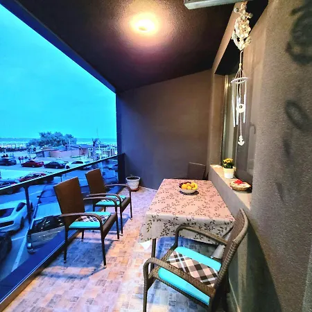 アパート Zen Garden De Lux Nou Pe Malul Marii コンスタンツァ