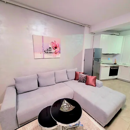 Zen Garden De Lux Nou Pe Malul Marii Appartement *