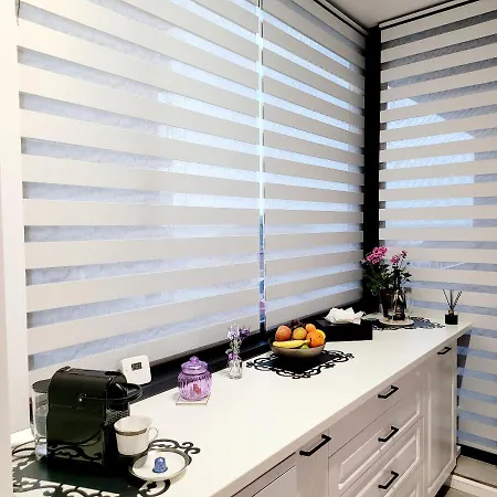 Zen Garden De Lux Nou Pe Malul Marii アパート