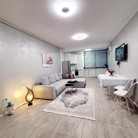 Zen Garden De Lux Nou Pe Malul Marii Appartement *